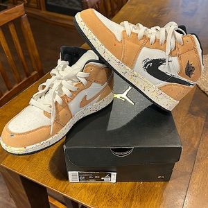 AIR JORDAN 1 MID SE (GS) Brushstroke Paint Splatter